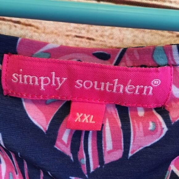 SIMPLY SOUTHERN TOP IN NAVY BLUE AND PINK FLORAL - Picture 5 of 6